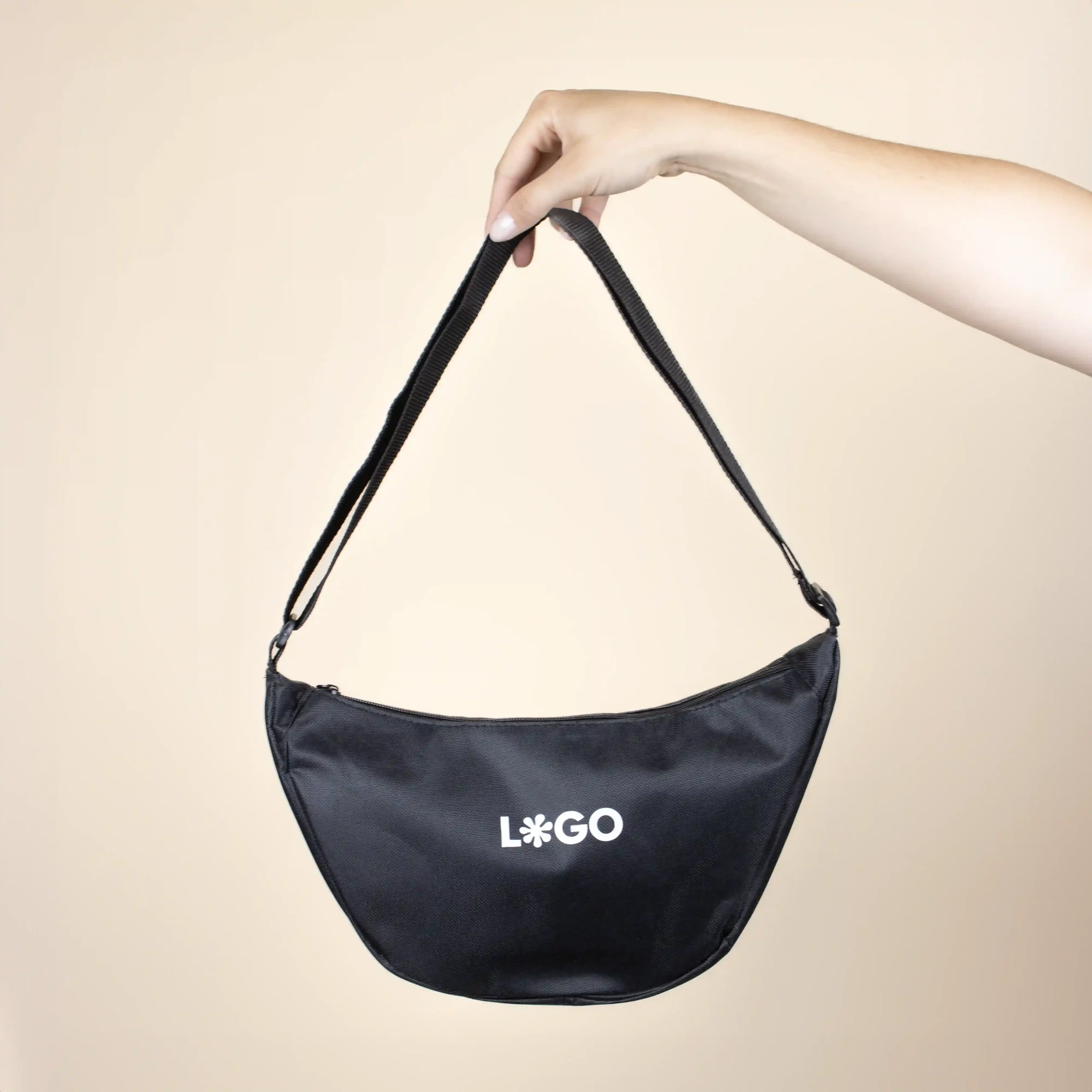 NOON: Sac banane demi-lune en rPET